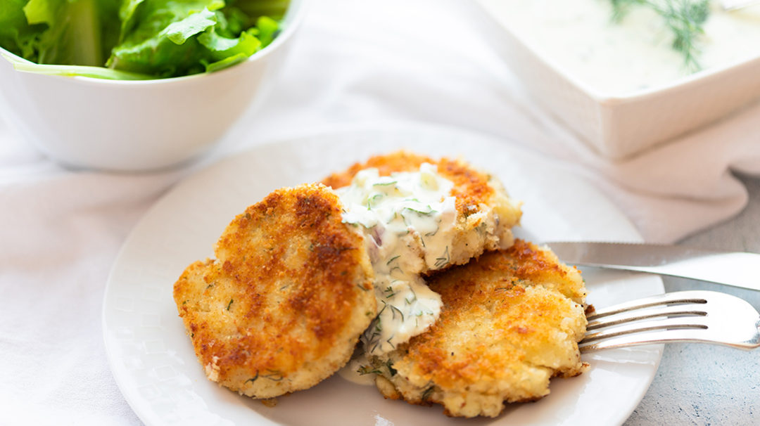 Fish Cakes with a light Tartar Sauce - Tips about Fish Cakes